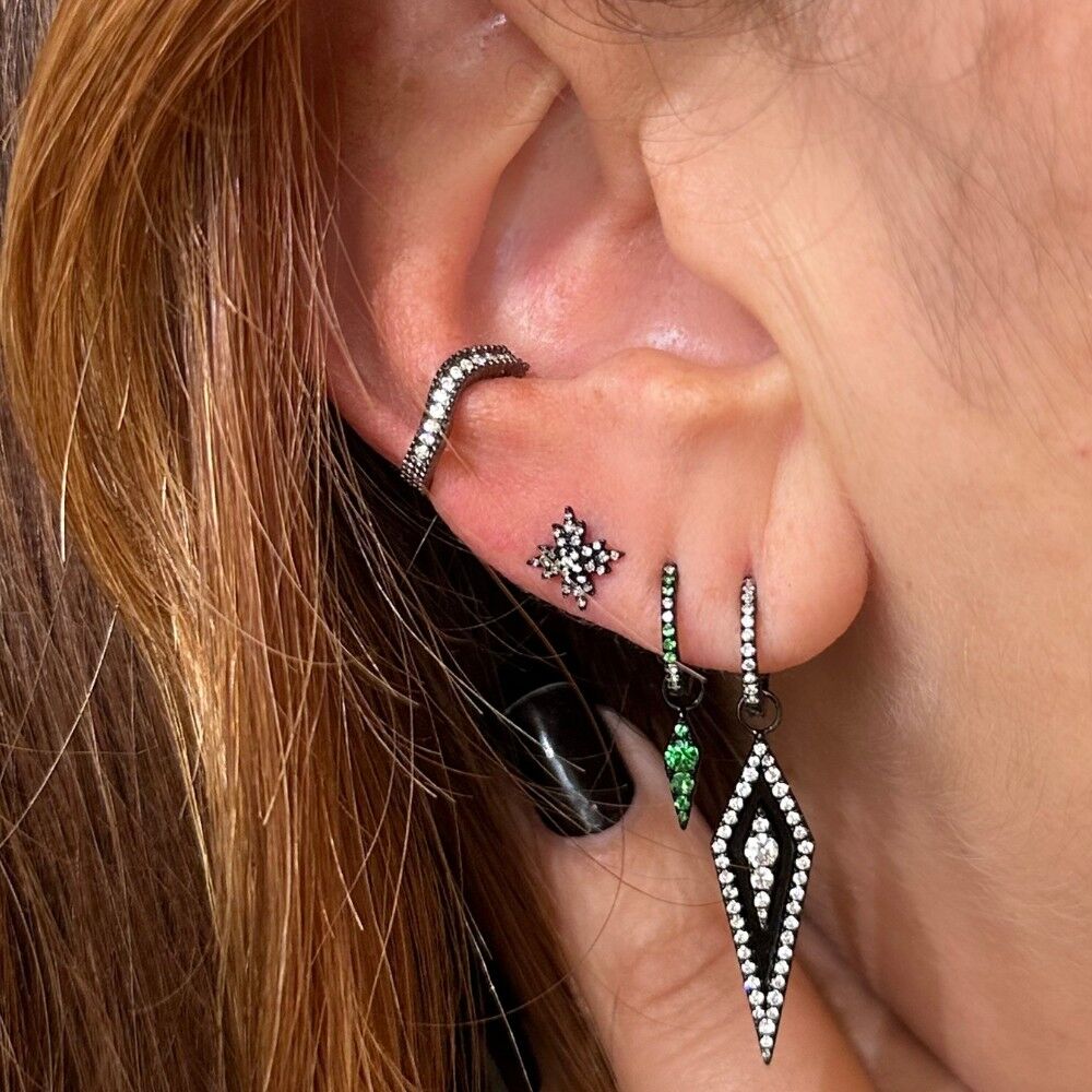 piercing star or noir anti tragus